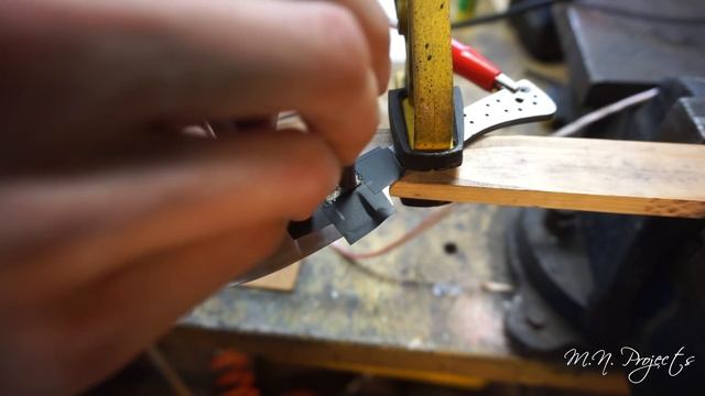 Making a Knife from an Old Bearing смотреть онлайн