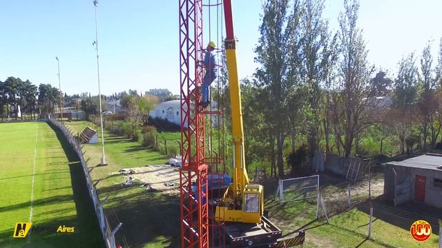 Torres de Iluminacion para Estadios смотреть онлайн