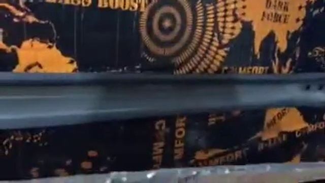 Первый слой виброизоляция дверей на Додж Караван. Музыка заиграет сочнее, в салоне станет тише смотреть онлайн