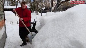 Как убрать сугроб простым и недорогим снегоуборщиком?