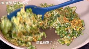 1把豆角，1碗麵粉，教你從沒吃過的做法，比饅頭好吃，比餡餅簡單，Chinese Food，EASY fried buns RECIPE，#豆角水煎包，#豆角料理，#水煎包食譜，#豆角的做法 #foo