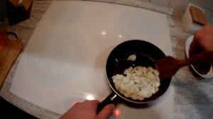 Заячья печень, жареная с морковью.