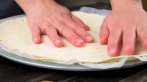 3 простых и сытных рецепта из лаваша, которые спасут ваш день!