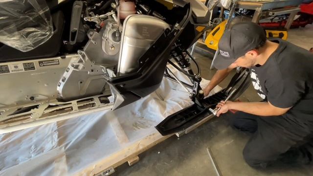 2022 Skidoo Expedition ACE 900 unboxing and assembly / MAX'S MOTO SHOP смотреть онлайн