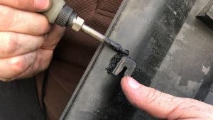 REPAIRING broken lower door molding garnish 2014 hyundai santa fe  877222W000CA
