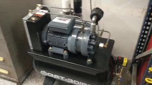 scroll compressor running