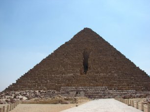 Пирамида Микерина (Менкаура) в Гизе. Очередные загадки древности.