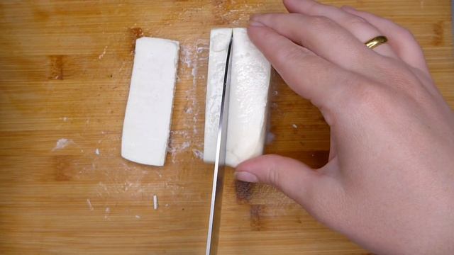 Овощной салат с сыром фета | Вкусный салат с сухариками смотреть онлайн