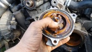 Audi 100, A6 2.5 tdi. Подробно как заменить ремень ГРМ и помпу.