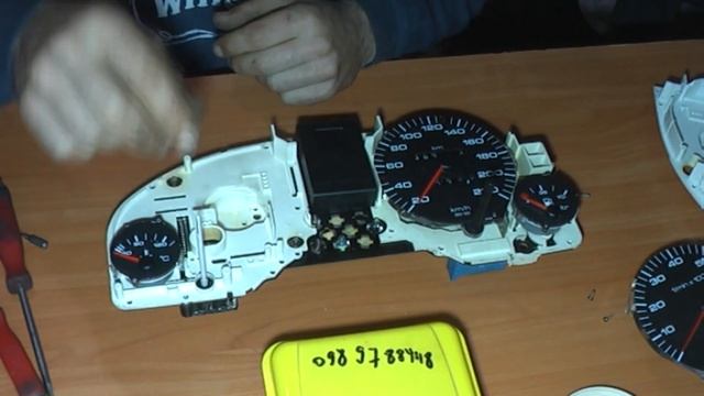 АУДИ 80 РОЗБОРКА ПРИБОРНОЙ ПАНЕЛИ\ ЗАМЕНА ЧАСОВ \ВПИХНУТЬ НЕВПИХУЕМОЕ смотреть онлайн
