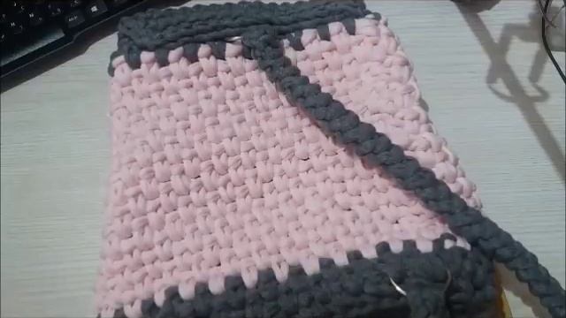 Очень подробный МК вязания рюкзака из трикотажной пряжи -- часть 2 смотреть онлайн