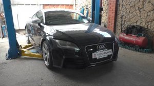 Замена натяжителя и роликов приводного ремня генератора на АУДИ ТТ РС 2010 Audi TT RS 2,5 CEPA