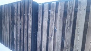 Спустя 1.5года. Откатные ворота и деревянный забор шахматка