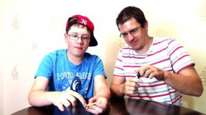 Как сделать катапульту! Простая мини катапульта из прищепки! Деревянное оружие - Отец и Сын №119