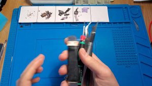 Рабочее место мастера по ремонту телефонов / Workplace of the repairman of phones