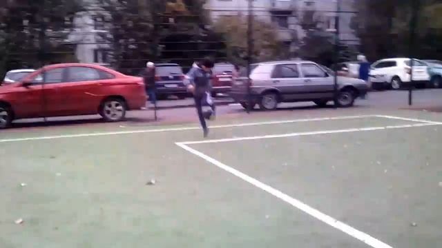 как пинать наклбол смотреть онлайн