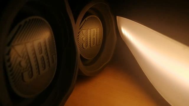 New JBL Charge 4 GG vs TL BASS TEST| Overloaded Mic