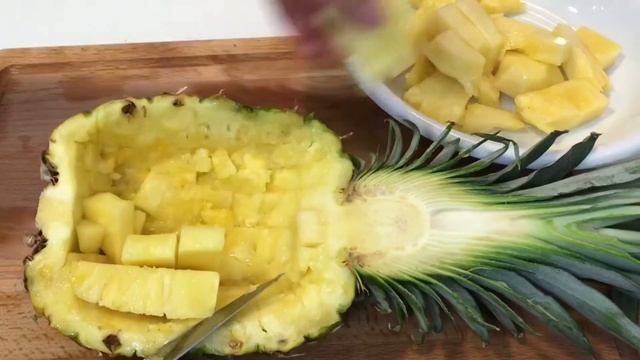 Салат с ананасом и крабовыми палочками к праздничному и новогоднему столу ? смотреть онлайн