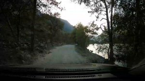 Спуск с перевала Кату-Ярык и дорога в долине реки Чулышман в сторону Телецкого озера.