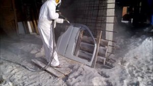 Очистка элементов кабины Газели от старой краски