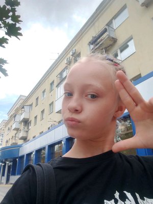 идем в магаз и катаемся на электро самокате