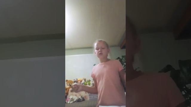 Ксения Евсеева модная кошка песня В городе сонном