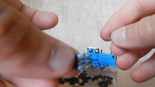 Поменял гусеницы на ДТ-75М "Казахстан" смотреть онлайн