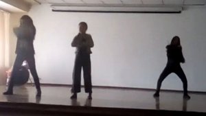 Танец блэкпинк бумбая