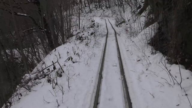 Умирающий край / Как выживают отшельники в посёлках Кавказа без дорог, связи и благ цивилизации