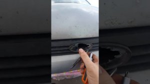 Как открыть капот на Ладе Калина когда слетел тросик.