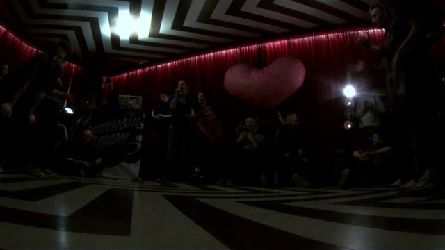 Квас Полина vs Голди Качеля смотреть онлайн