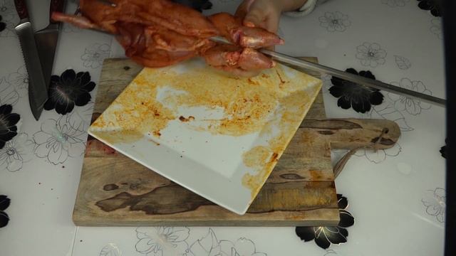 ЗАГОНЯЛ В ПОЛЕ ЗАЙЦА НА КОЛЕНЯХ И СЪЕЛ смотреть онлайн