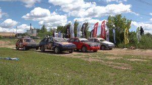 (12+) Мытищинский форсаж: чем запомнились соревнования по автокроссу в деревне Бородино?