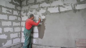 Легкий способ штукатурить стены