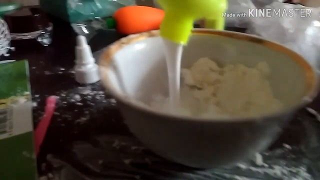 Как сделать слаим из клея П В А и муки смотреть онлайн