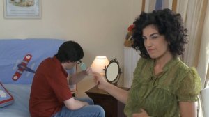 Present Simple and Continuous - Grammar Genius A - Unit 14