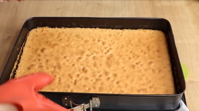 SAFTIGER APFELKUCHEN MIT PUDDING UND SAHNE - Jugoslawischer Apfelkuchen nach Mamas Rezept смотреть онлайн