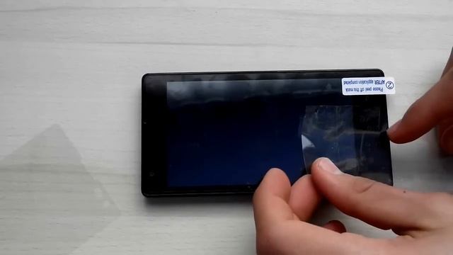 Как наклеить защитную пленку на телефон идеально и легко смотреть онлайн