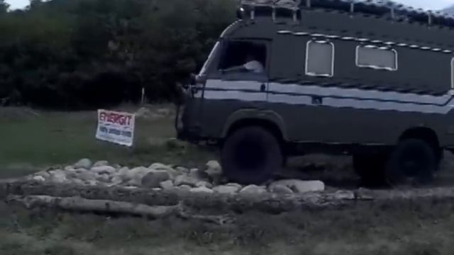 Camper 4x4 Saviem TP3 off road Adamello Brenta смотреть онлайн