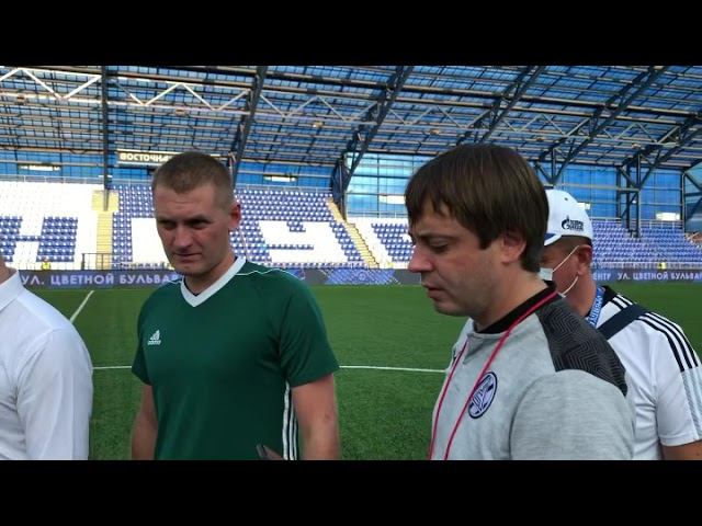Замер температуры воздуха перед матчем Оренбург-Акрон