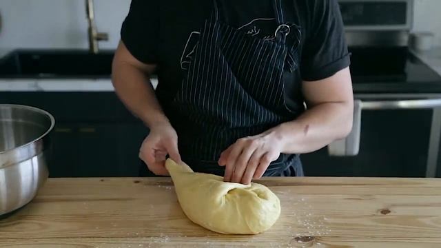 Homemade Buttery Brioche Cinnamon Rolls смотреть онлайн