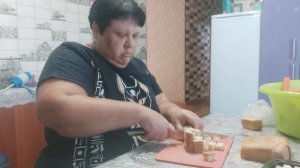 НИ ДЕЛАЙ ДОБРА НИ ПОЛУЧИШЬ В СПИНУ.