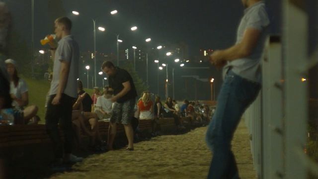 Молодёжь в 22:00 на Набережной (9 июля 2021, Калуга) смотреть онлайн