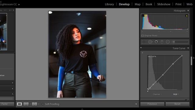 How To Edit Amazing Portraits With Lightroom cc 2019 // Smooth Portrait Color grading Tutorial смотреть онлайн