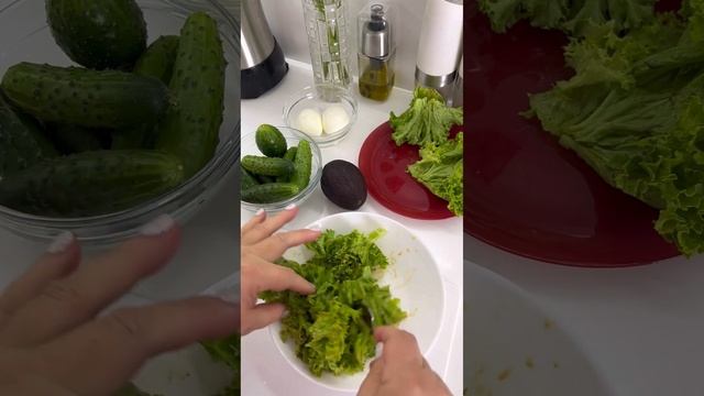 Завтрак, обед и ужин! Этот салат можно есть когда захочешь! Вкусно! Быстро! Сытно! смотреть онлайн