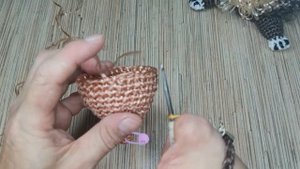 ОРЕХ ДЛЯ БЕЛКИ. ЖЁЛУДЬ крючком из полипропилена
