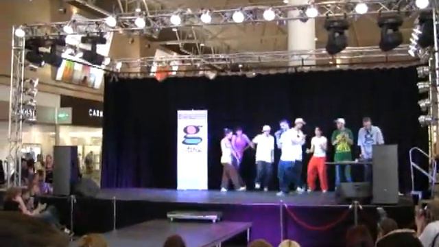 Танцевальный шоу-показ и выступление DINO MC 47 смотреть онлайн