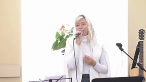 Звезды зажигаются на вечернем небе