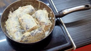 44 . как жарить рыбу. Сельдь жаренная...вкуснее не бывает.