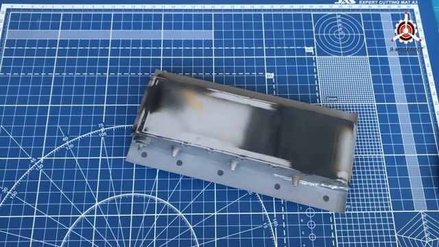 Первая часть сборки модели танка "КВ-"1 фирмы "Восточный Экспресс" в 1/35 масштабе. смотреть онлайн